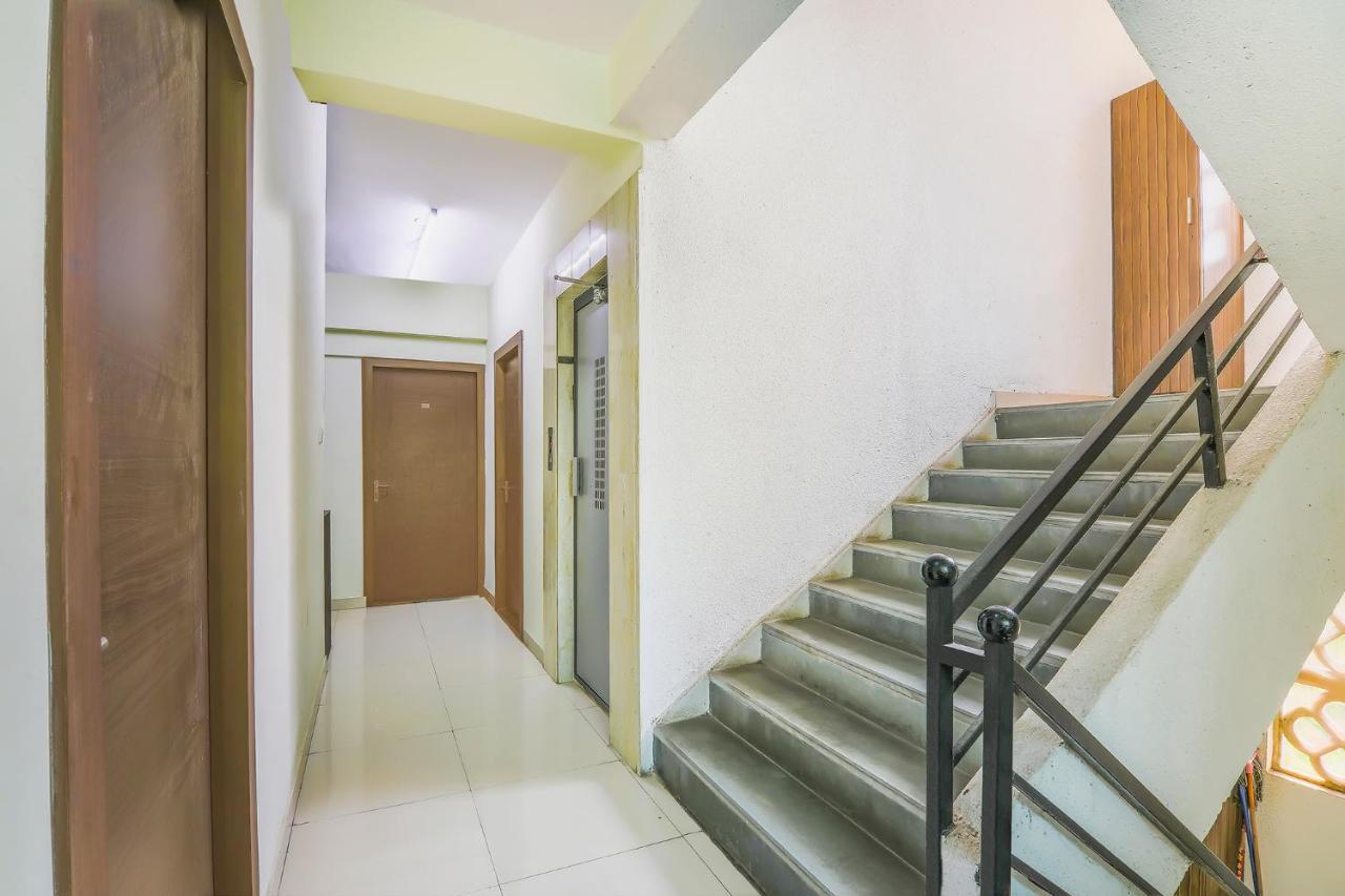 Fabexpress Nalanda Service Apartment Мумбаї Екстер'єр фото
